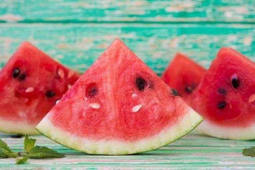 吃瓜朋友见面文案,共享欢乐时光